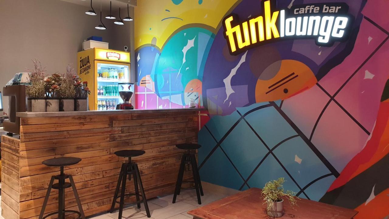 Funk Lounge Hostel Zagreb Buitenkant foto